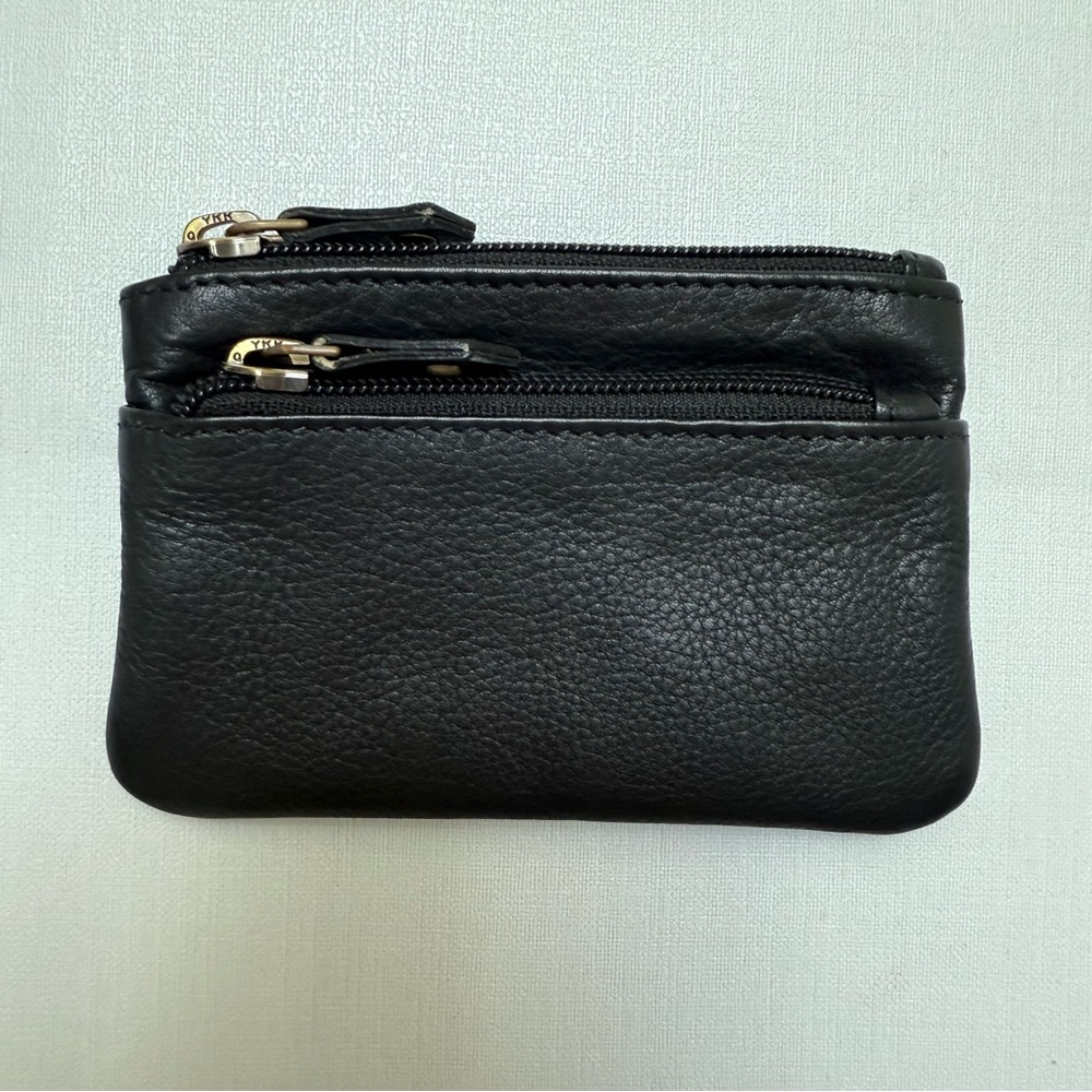 Hotter Black Pebbled Leather Coin Purse Wallet Three Zip Pockets 5.5x3.5 in.